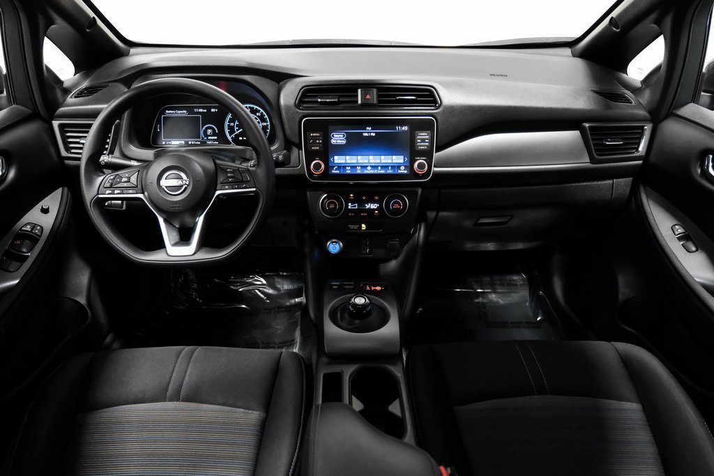 Used 2023 Nissan Leaf S image 16