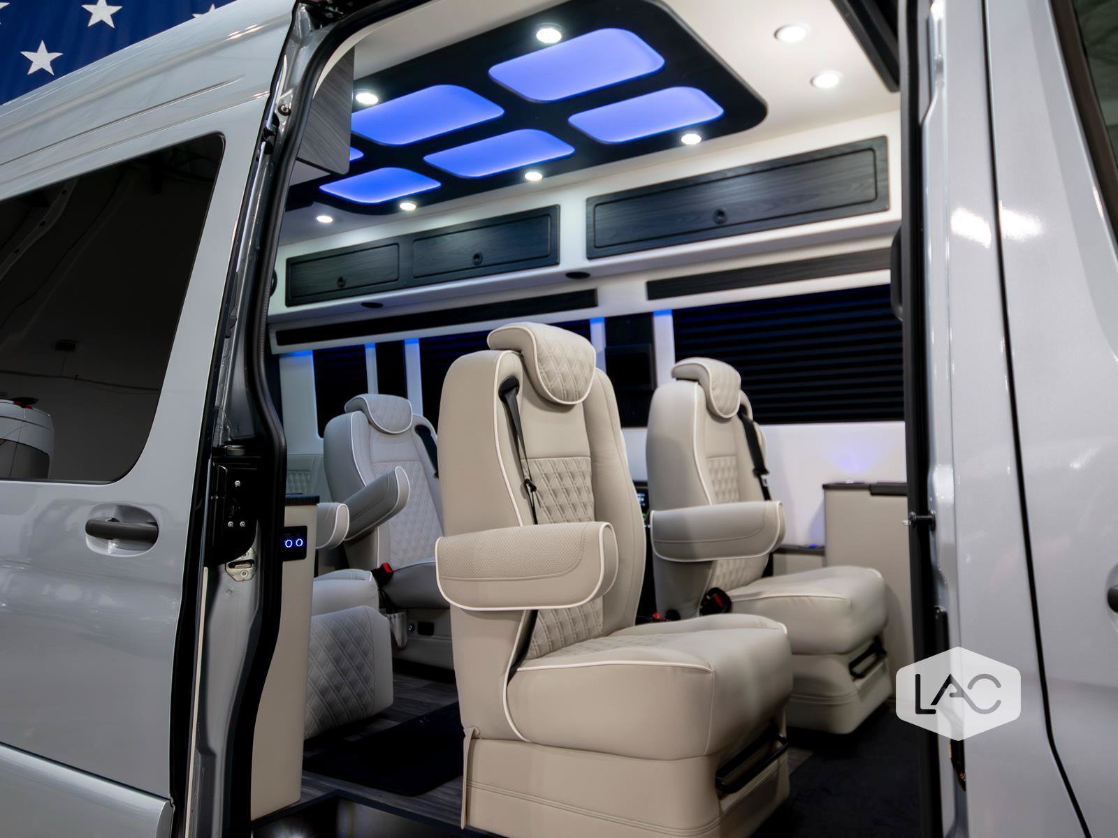 Used 2025 Mercedes-Benz Sprinter 3500 image 24