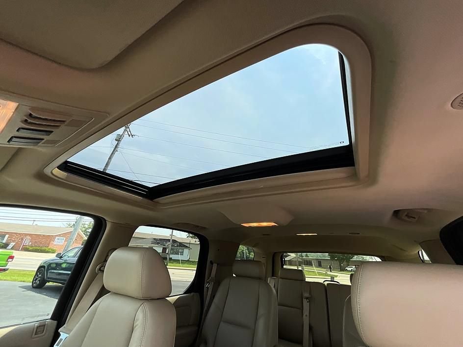 Used 2009 Cadillac Escalade AWD image 29