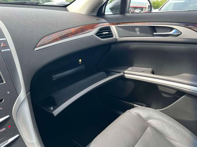 Used 2013 Lincoln MKZ FWD image 19