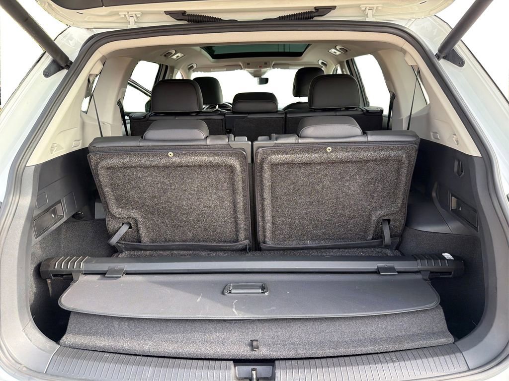 Used 2021 Volkswagen Tiguan SEL w/ 3-Row Tiguan MDO Package FWD image 14
