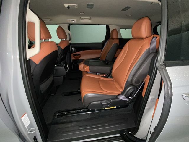 Used 2024 Kia Carnival SX FWD image 22