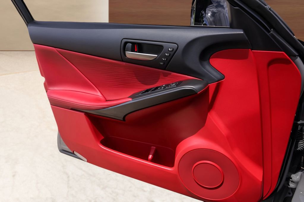 Used 2025 Lexus IS 500 w/ Accessory Package image 24