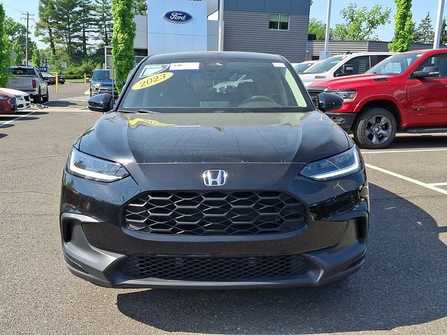 Used 2023 Honda HR-V LX image 2