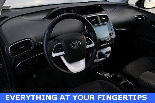 Used 2017 Toyota Prius Three image 2