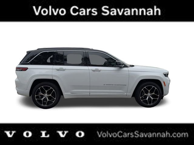 Used 2025 Jeep Grand Cherokee Summit image 3