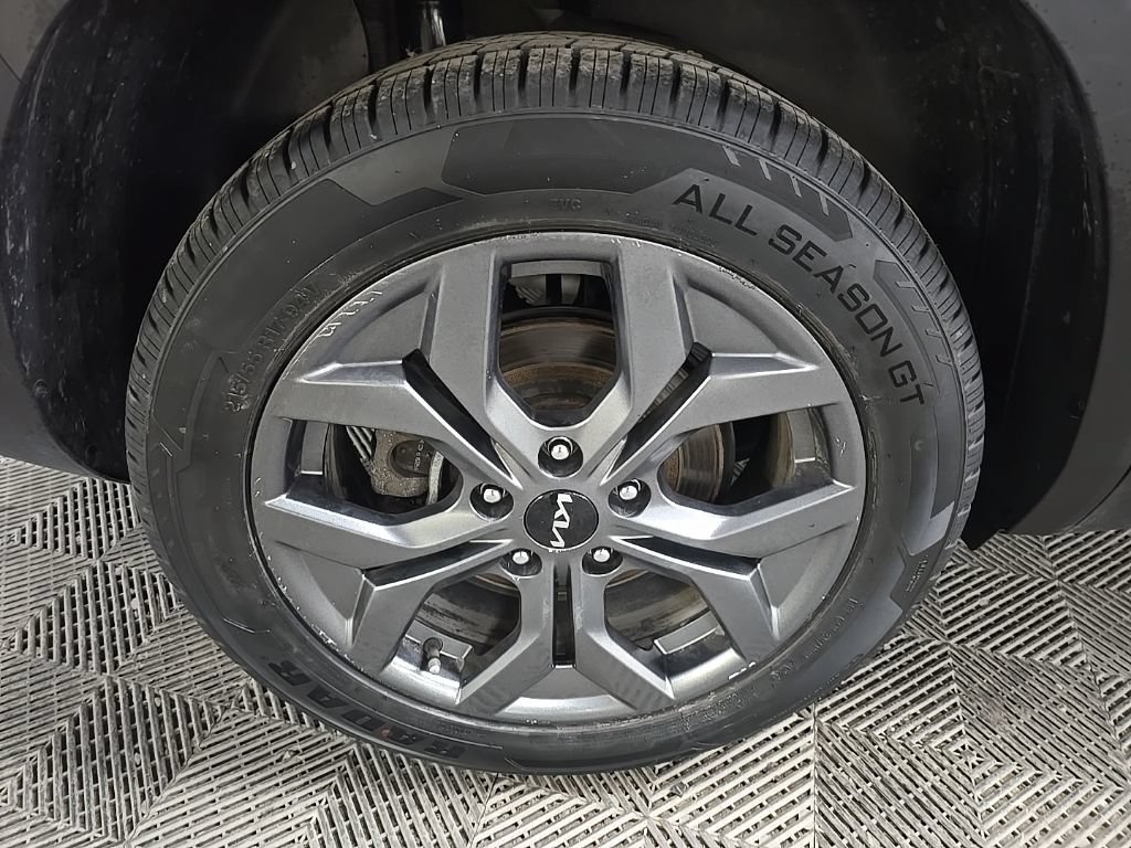 Used 2024 Kia Seltos S AWD/4WD image 13