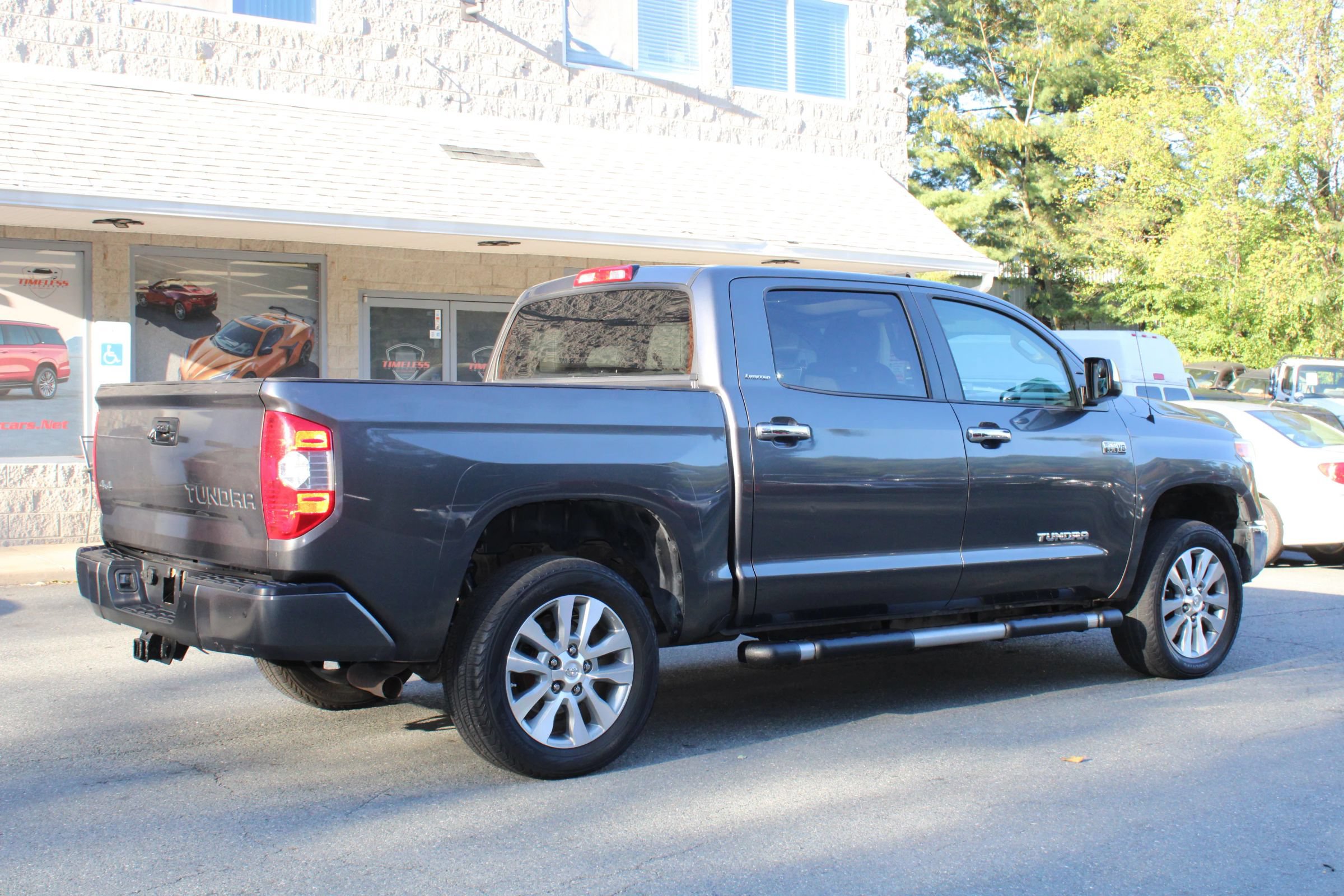 Used 2016 Toyota Tundra Limited w/ Limited Premium Package AWD/4WD image 6