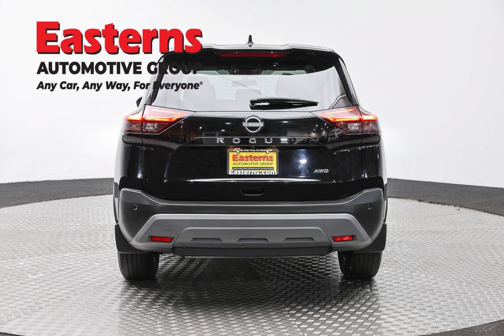 Used 2023 Nissan Rogue S AWD/4WD image 6
