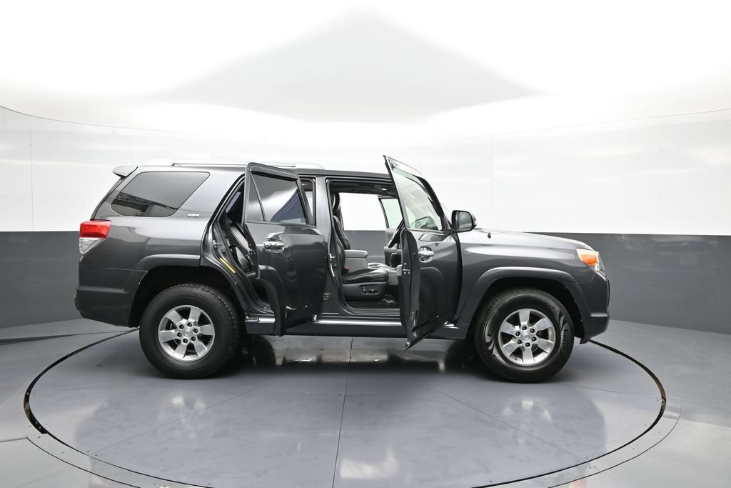 Used 2011 Toyota 4Runner SR5 w/ Premium Pkg w/Leather AWD/4WD image 41