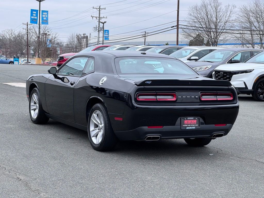 Used 2023 Dodge Challenger SXT image 6