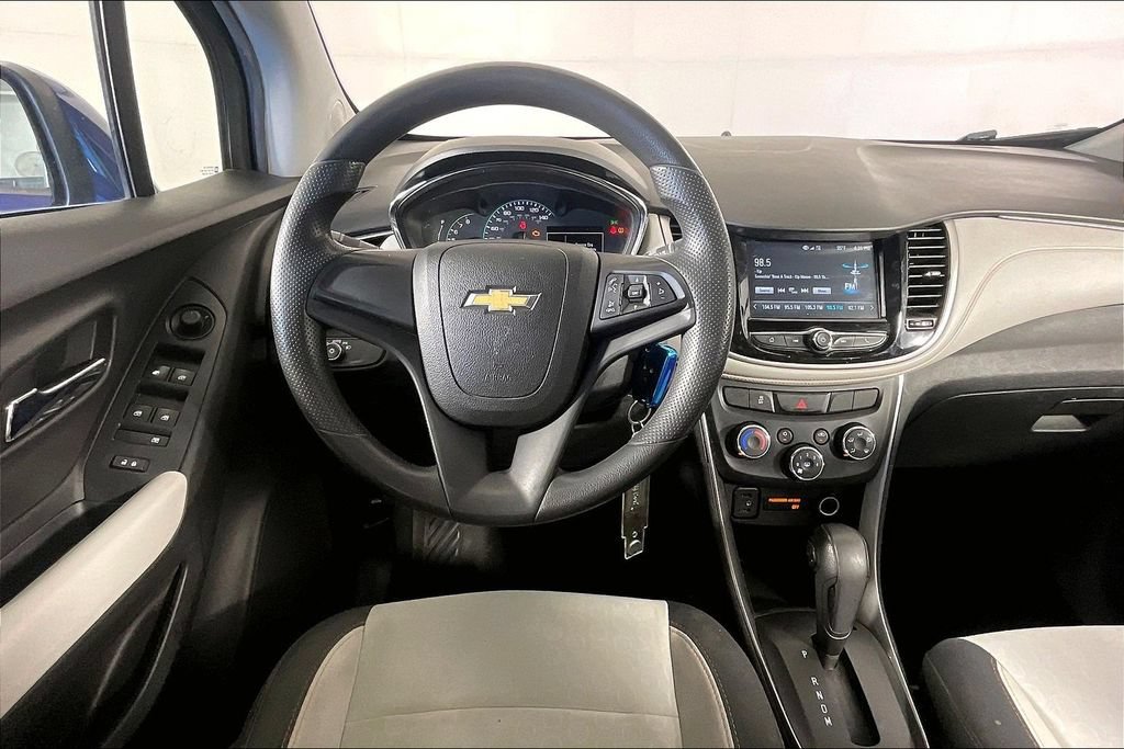 Used 2017 Chevrolet Trax LS AWD/4WD image 6