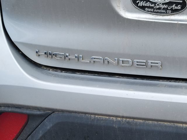 Used 2023 Toyota Highlander XLE AWD/4WD image 14