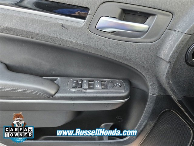 Used 2023 Chrysler 300 Touring L image 24