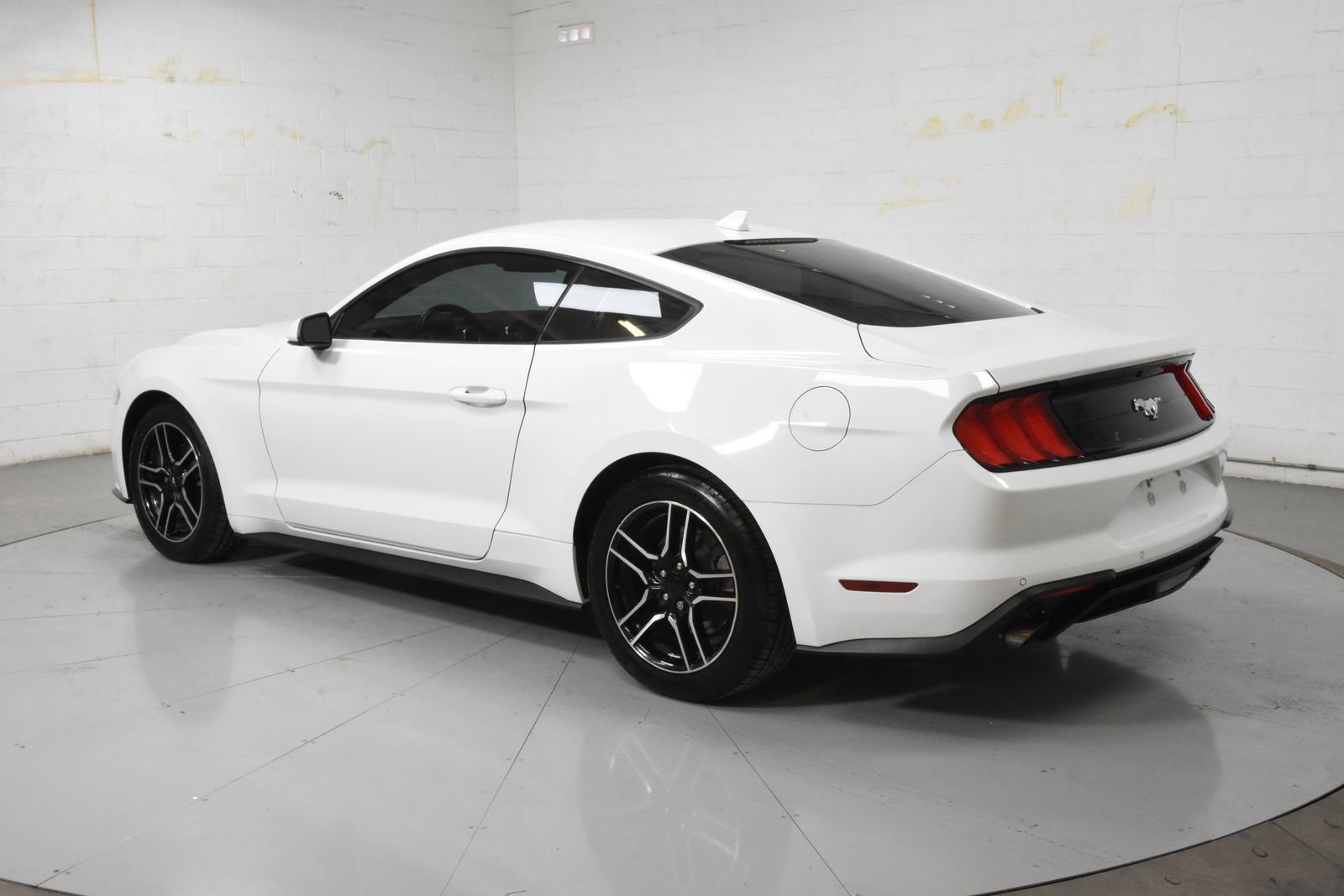Used 2021 Ford Mustang Coupe w/ Equipment Group 101A RWD image 9