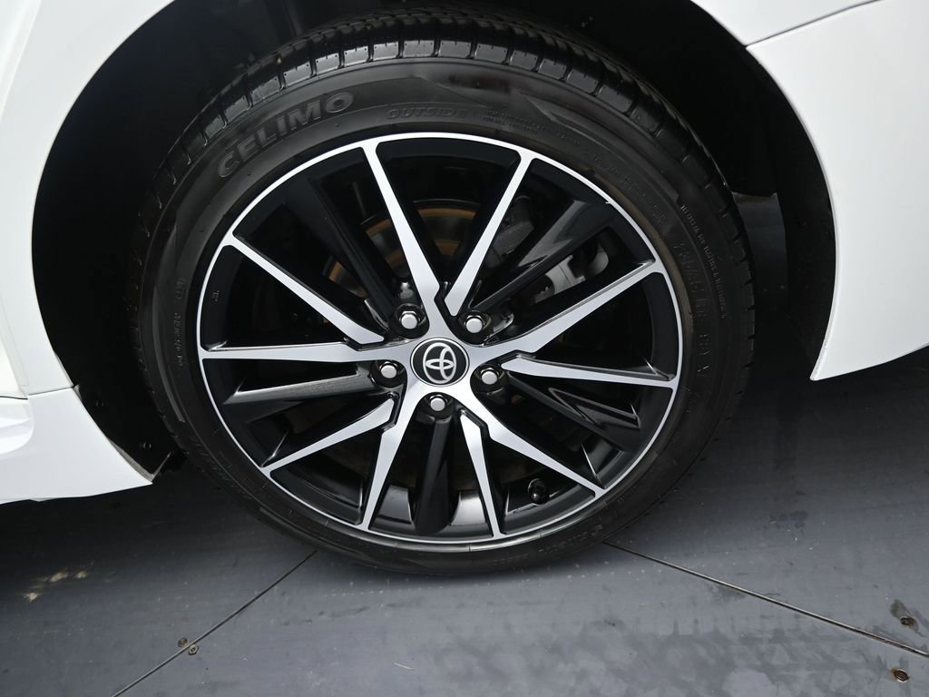 Used 2024 Toyota Camry SE w/ Convenience Package image 38