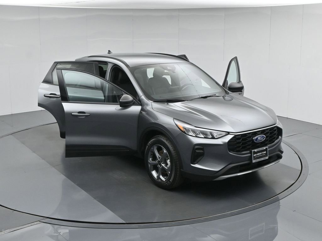 Certified 2025 Ford Escape ST-Line AWD/4WD image 41