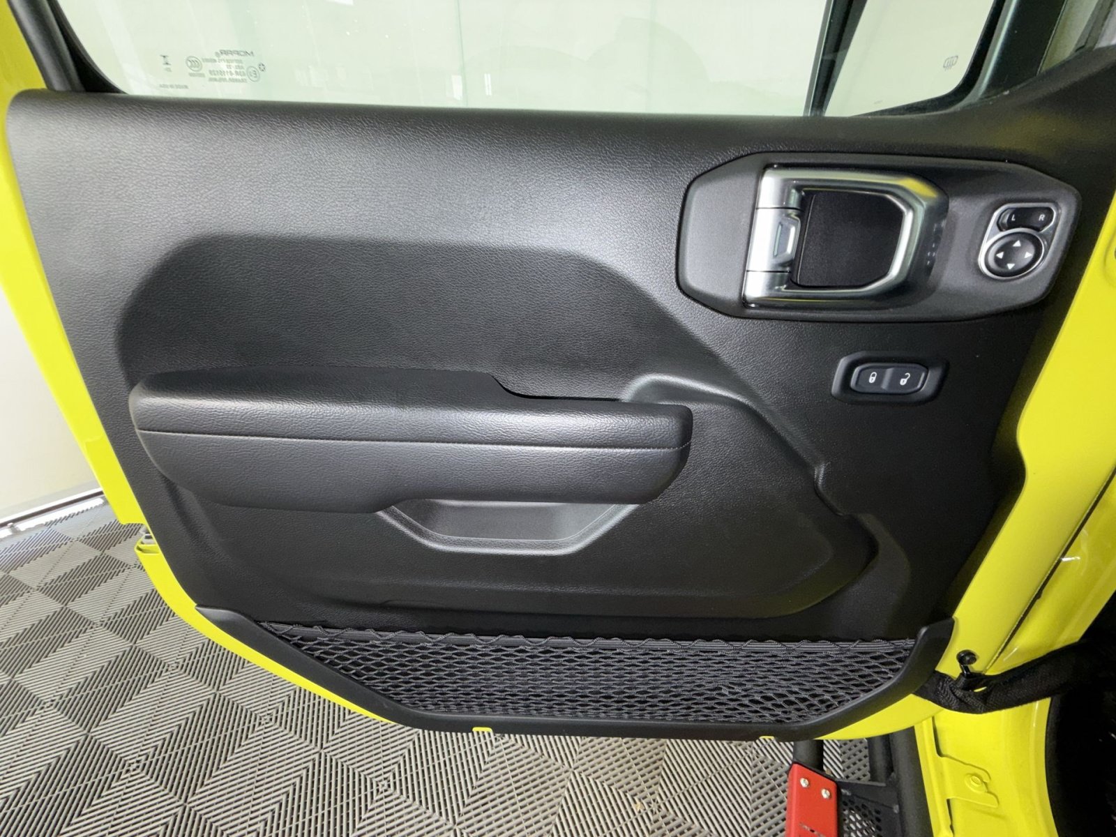 Used 2024 Jeep Wrangler Sport AWD/4WD image 15