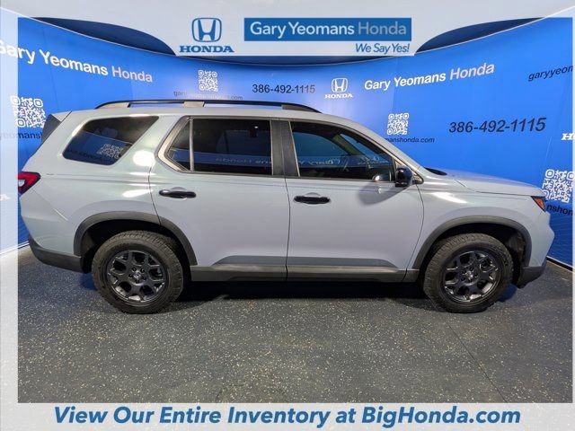 Certified 2025 Honda Pilot TrailSport image 6