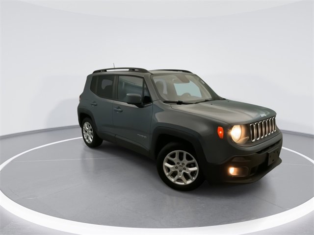 Used 2018 Jeep Renegade Latitude w/ Popular Equipment Group image 6