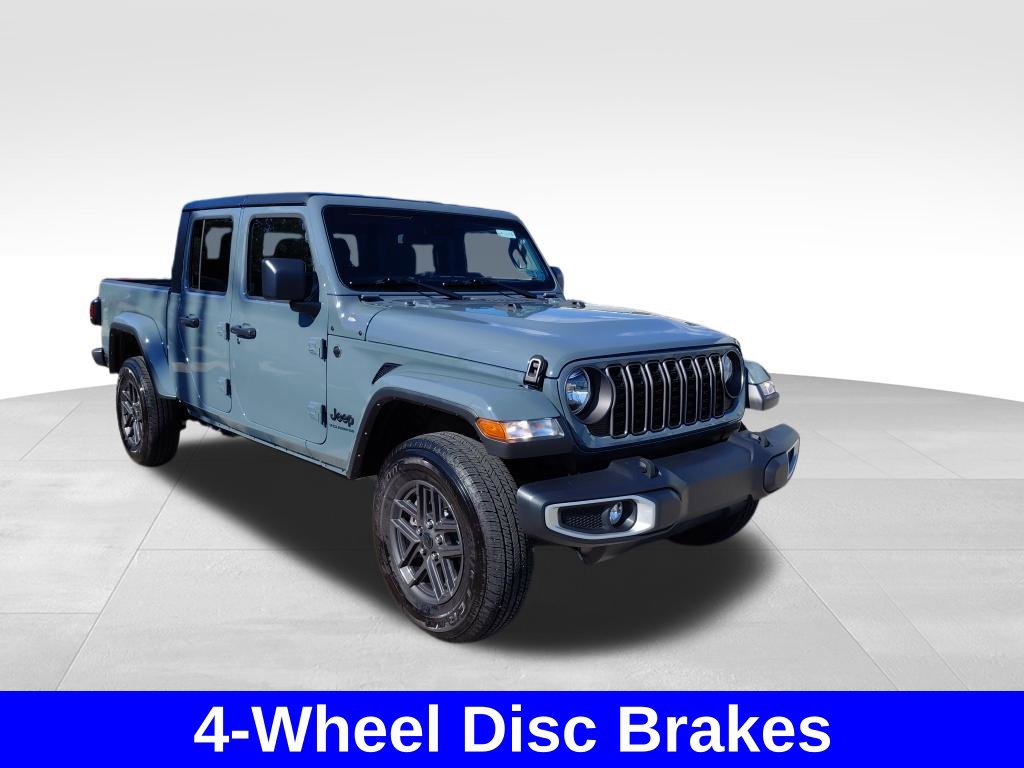 Used 2024 Jeep Gladiator Sport AWD/4WD image 5