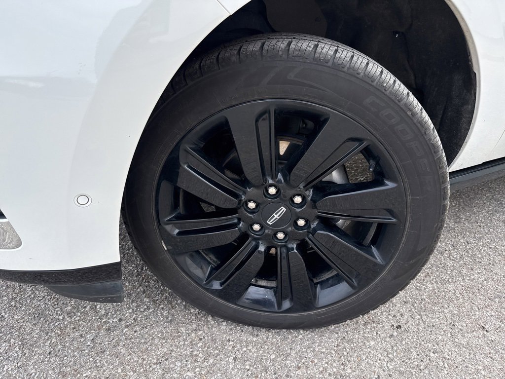 Used 2022 Lincoln Navigator L Black Label image 3