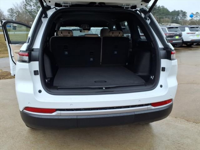 New 2026 Jeep Grand Cherokee Limited image 17