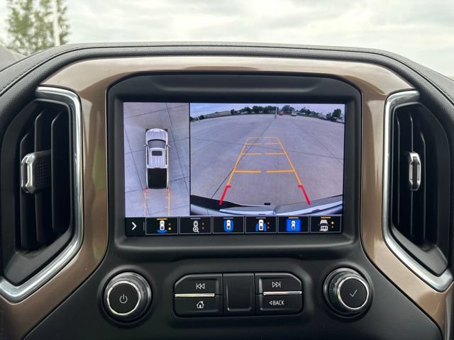 Used 2021 Chevrolet Silverado 1500 High Country w/ Technology Package AWD/4WD image 8