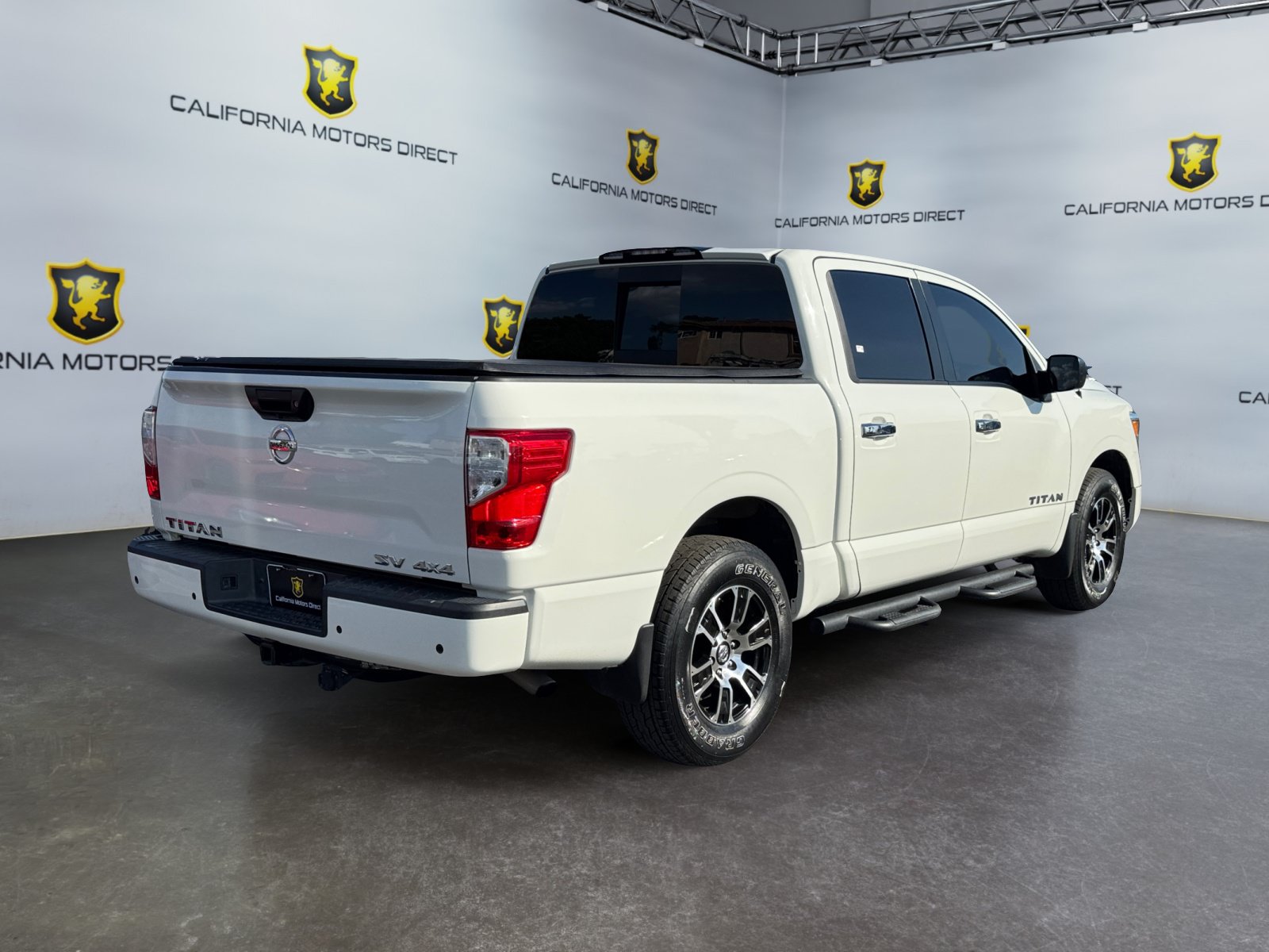 Used 2021 Nissan Titan SV w/ SV Convenience Package AWD/4WD image 5