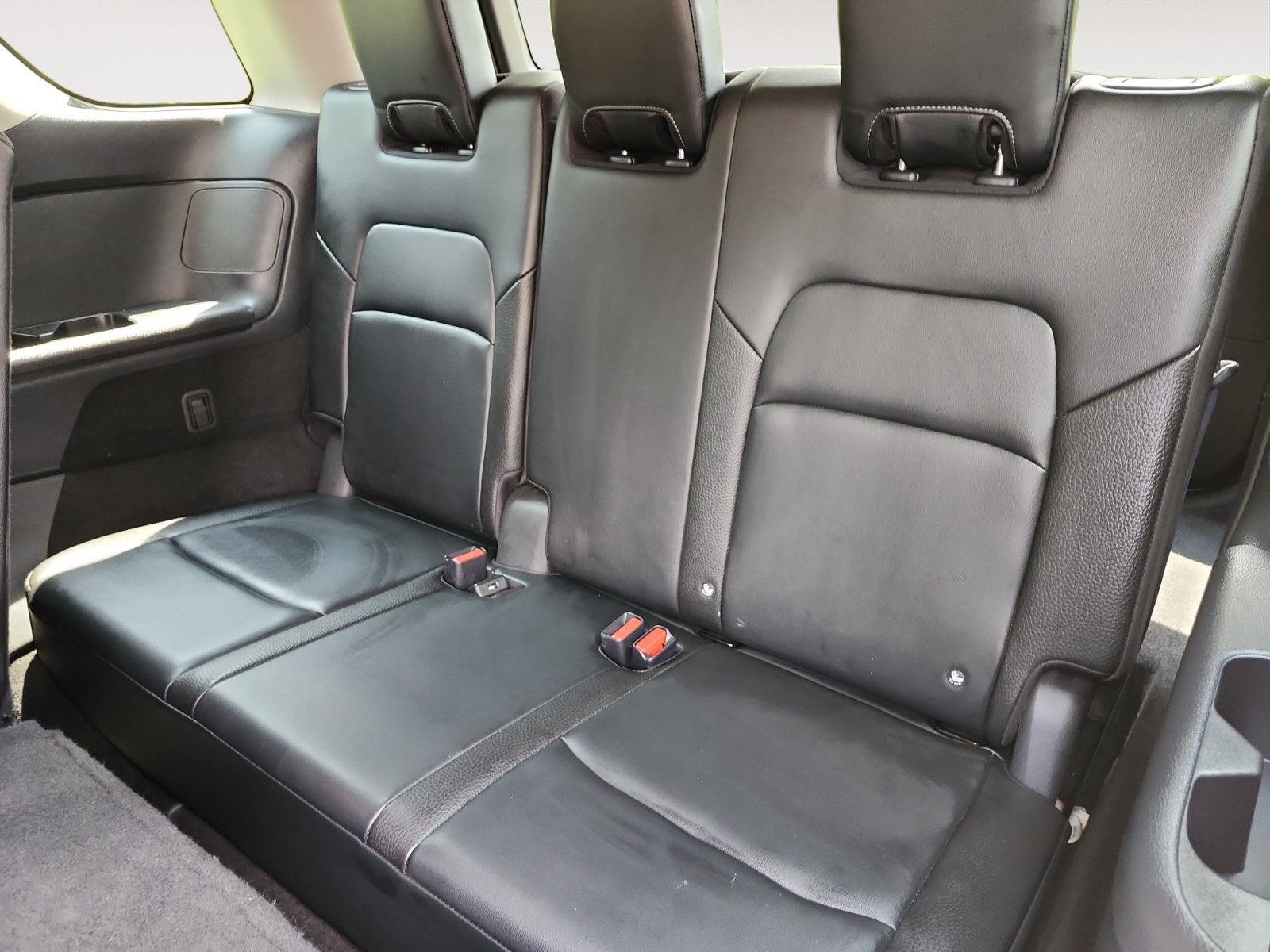 Used 2023 Nissan Pathfinder SL AWD/4WD image 15