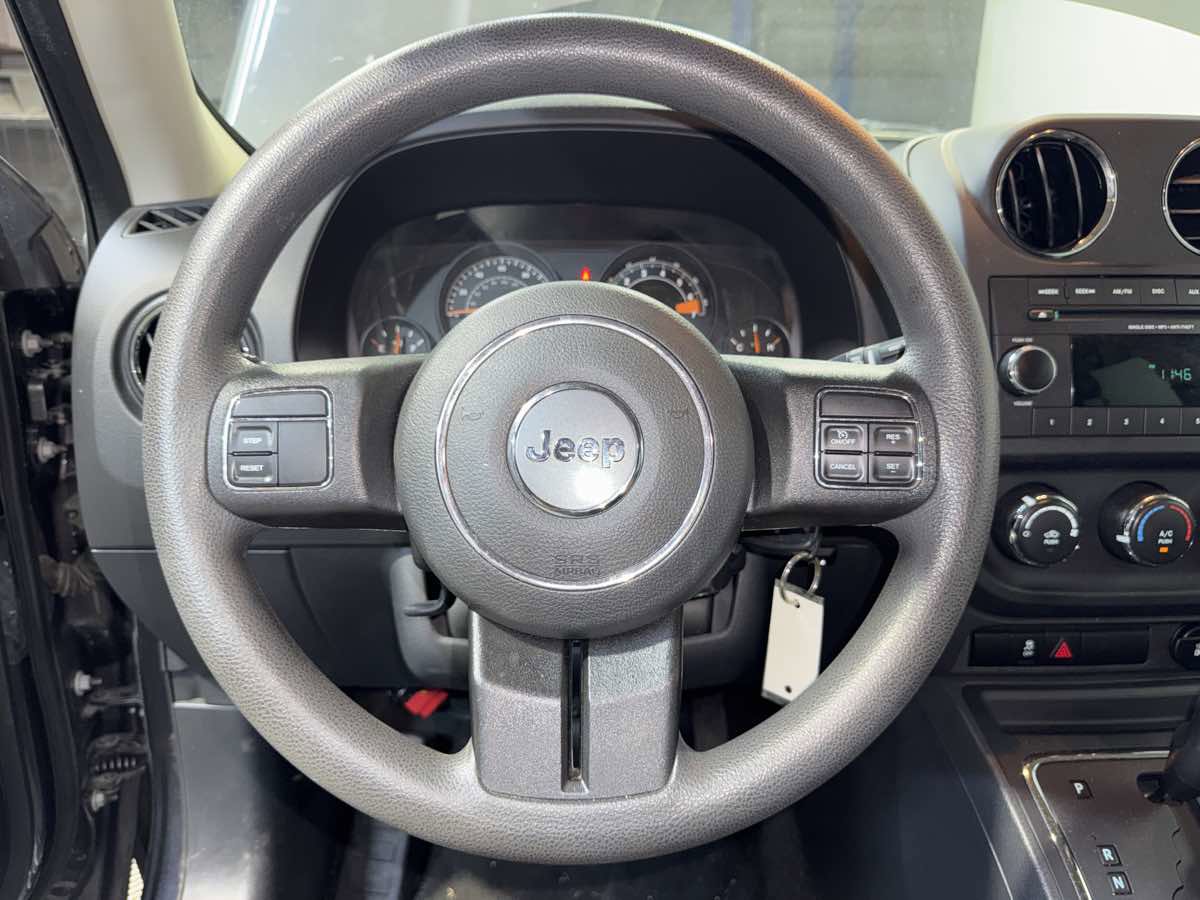 Used 2015 Jeep Patriot Sport w/ Power Value Group FWD image 17