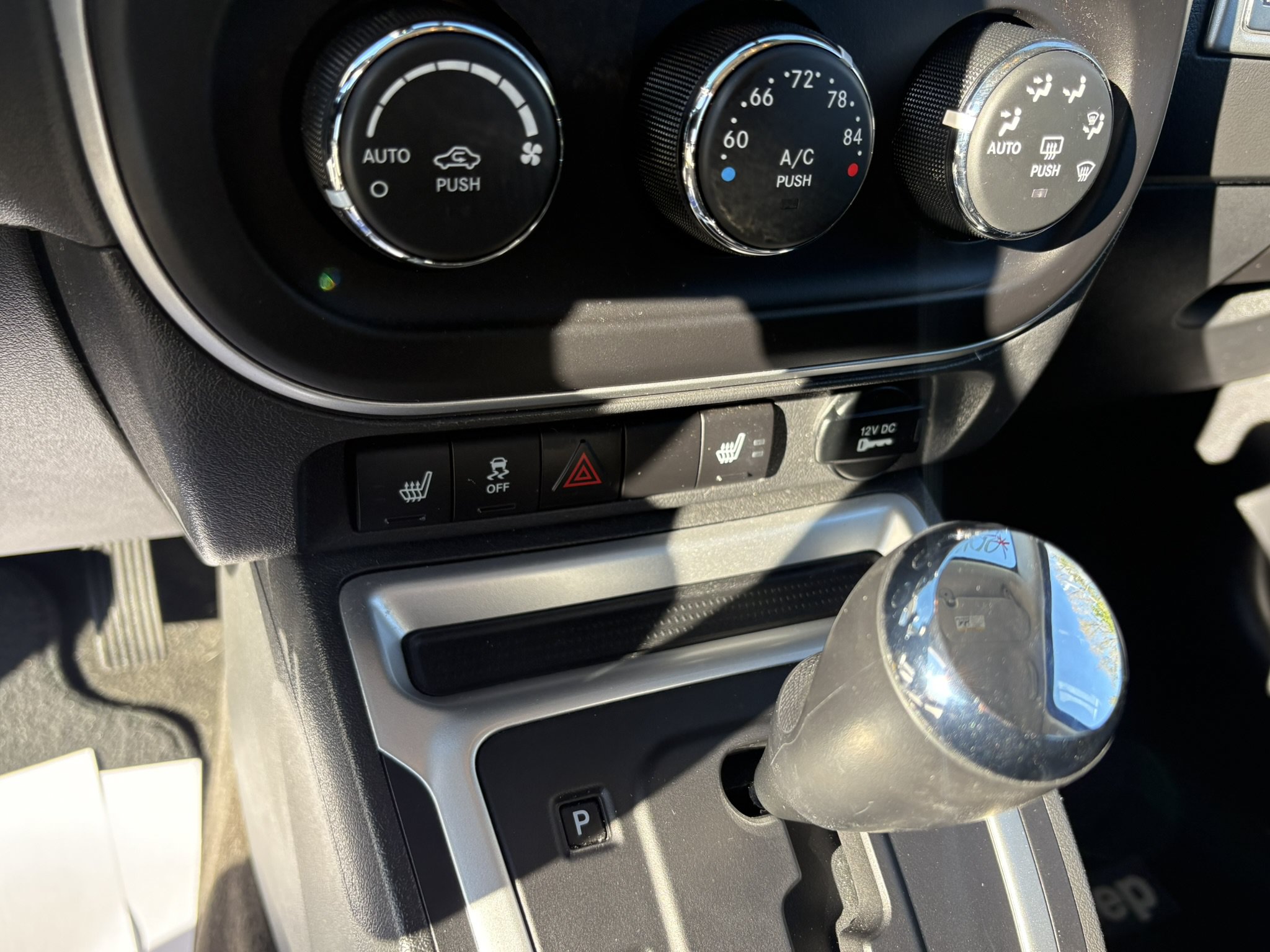 Used 2014 Jeep Compass Limited w/ Premium Sound Group AWD/4WD image 21