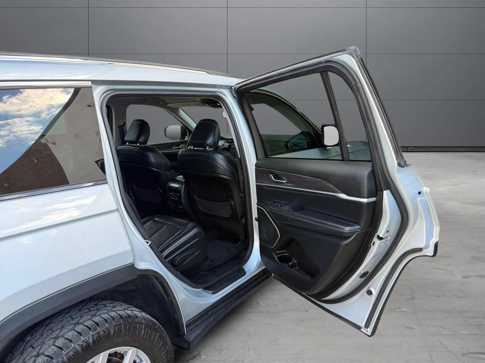 Used 2021 Jeep Grand Cherokee L Limited AWD/4WD image 20
