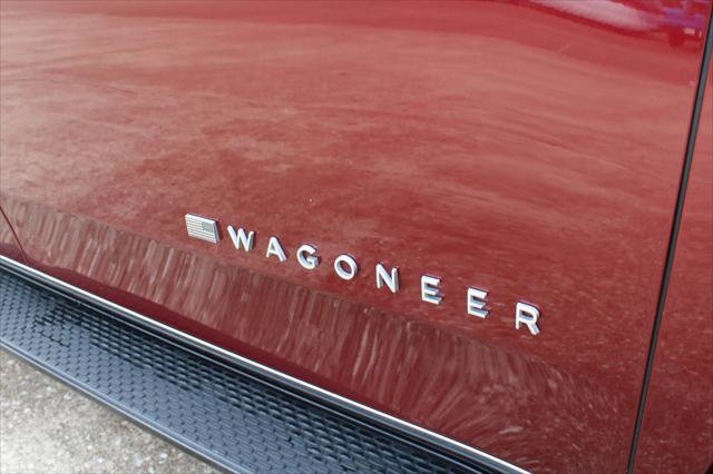 Certified 2024 Jeep Wagoneer Series II w/ Flexible Seating Group image 14