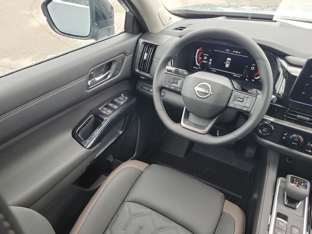 New 2026 Nissan Pathfinder Platinum AWD/4WD image 20