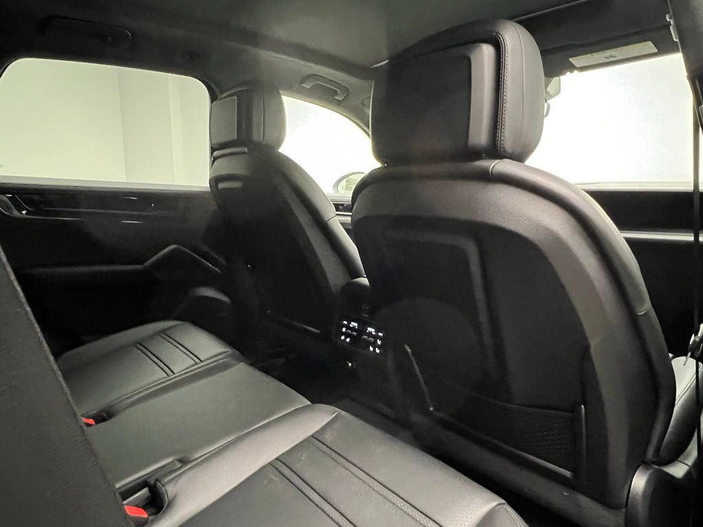 New 2026 Porsche Cayenne GTS image 16