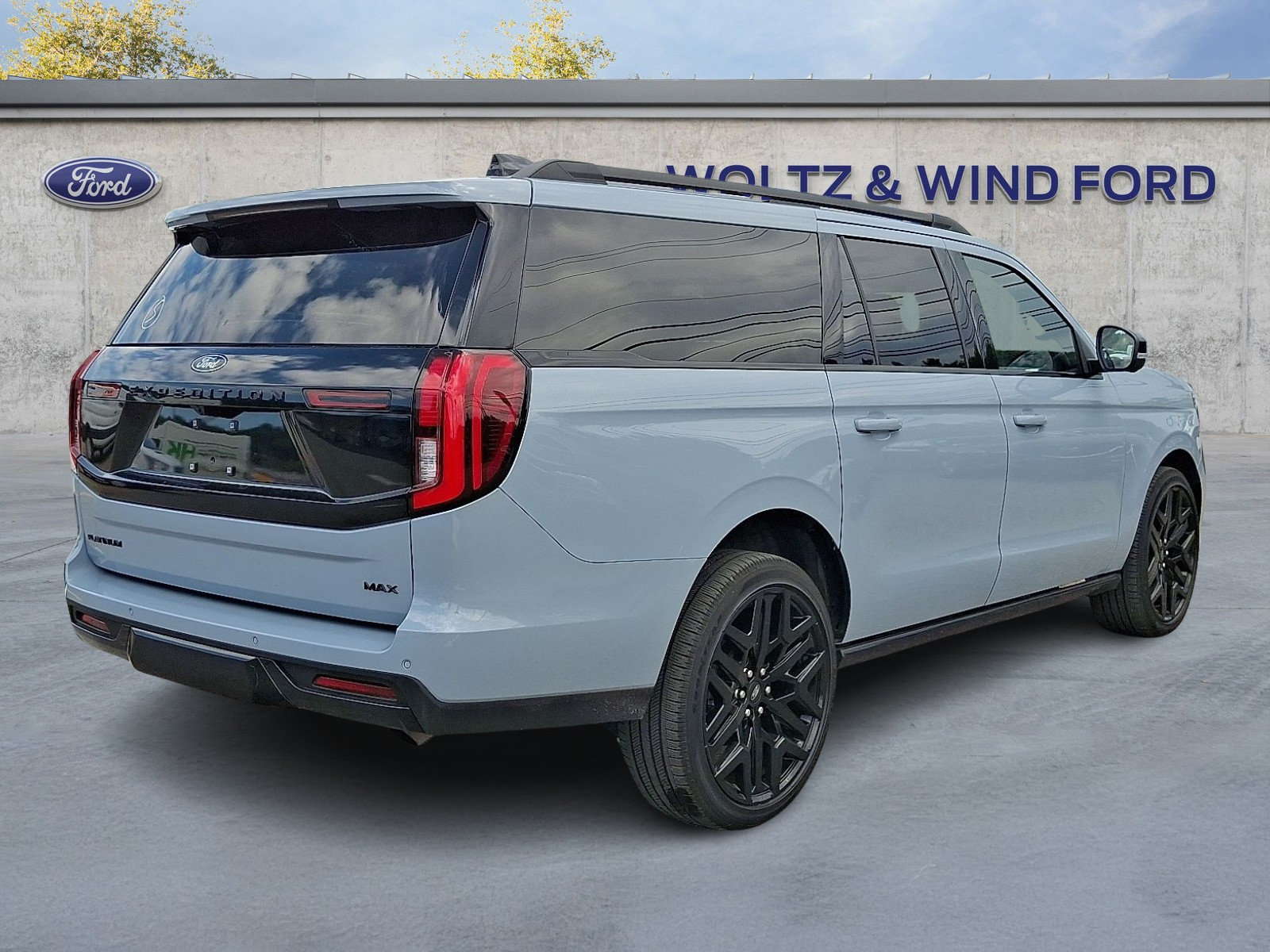 Used 2026 Ford Expedition Max Platinum w/ Stealth Performance Package AWD/4WD image 6