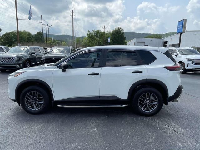 Used 2023 Nissan Rogue S AWD/4WD image 2