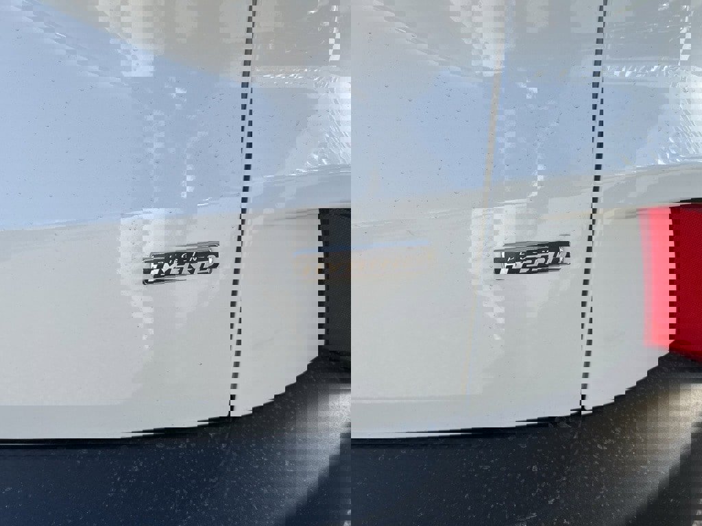 New 2025 Ford Escape SE image 13