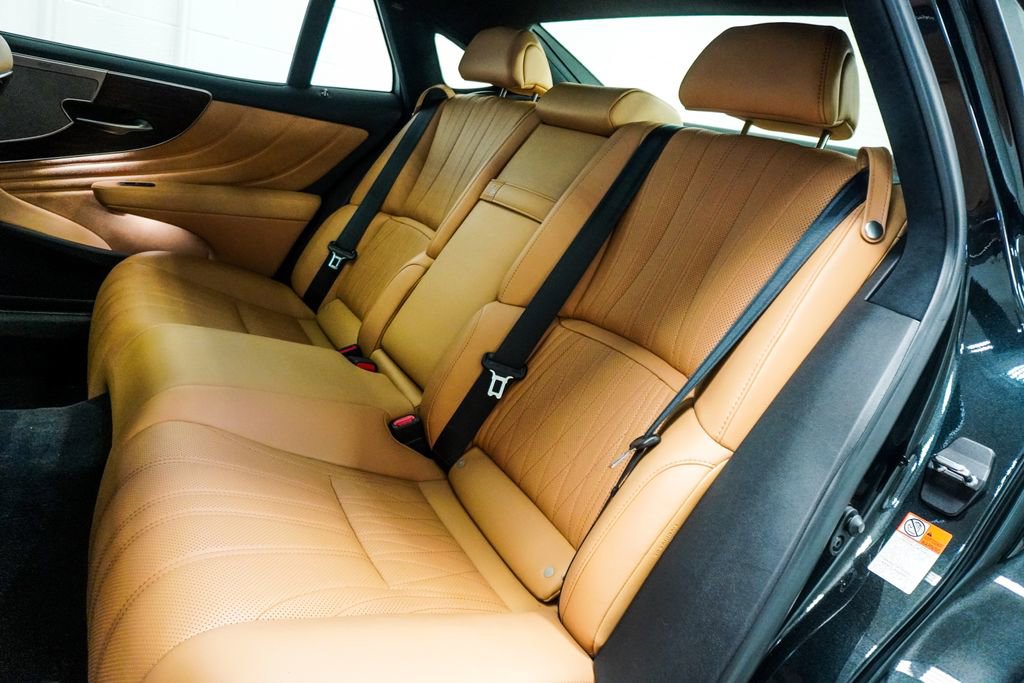 Used 2024 Lexus LS 500 AWD w/ Interior Upgrade Package image 9
