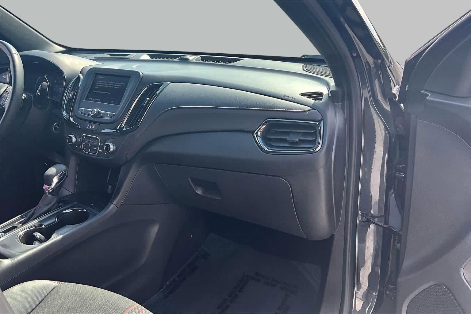 Used 2023 Chevrolet Equinox RS FWD image 17