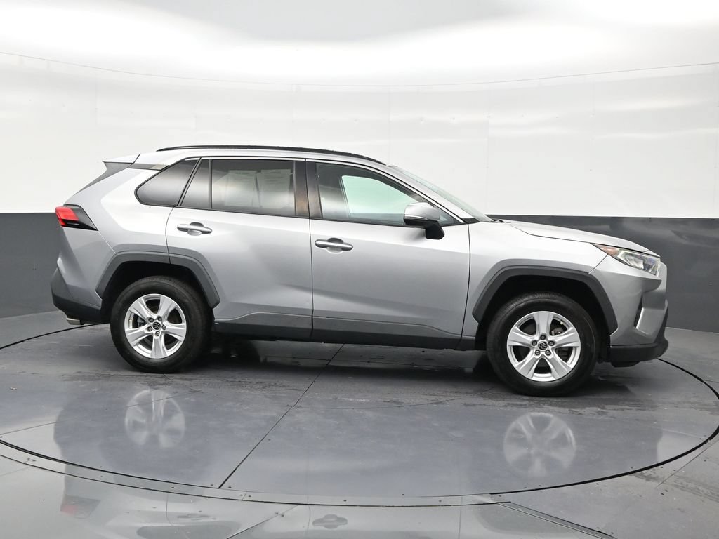 Used 2021 Toyota RAV4 XLE FWD image 6