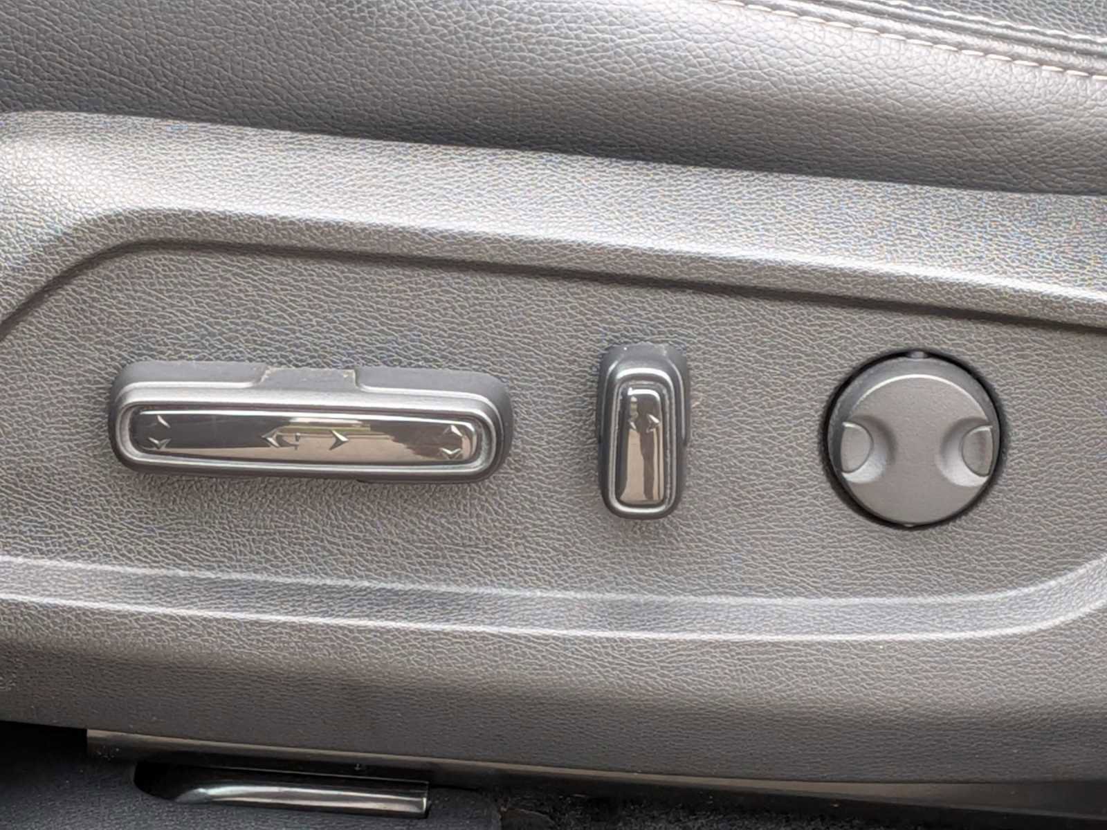 Certified 2023 Honda Pilot Touring image 15