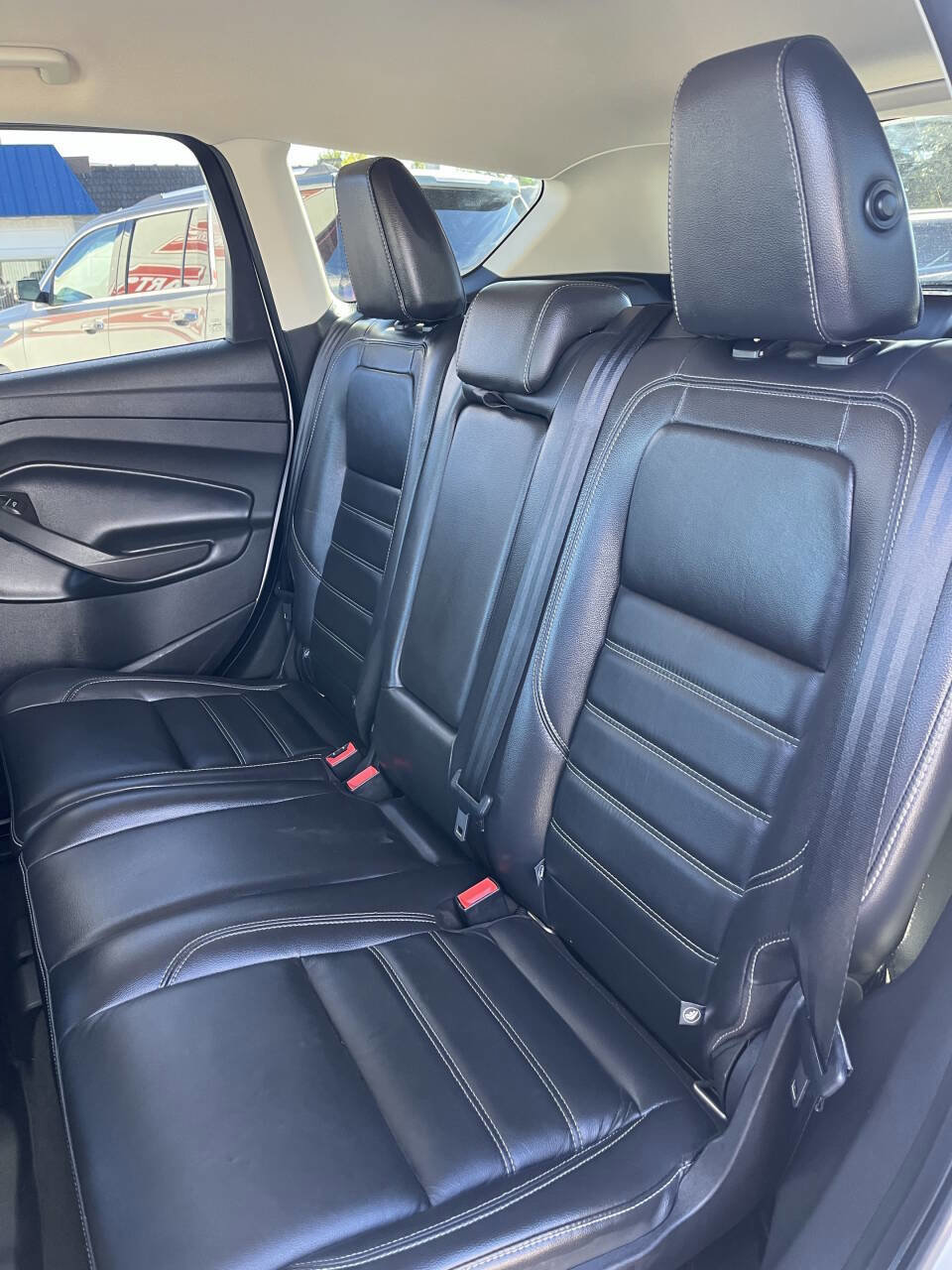 Used 2019 Ford Escape Titanium image 36