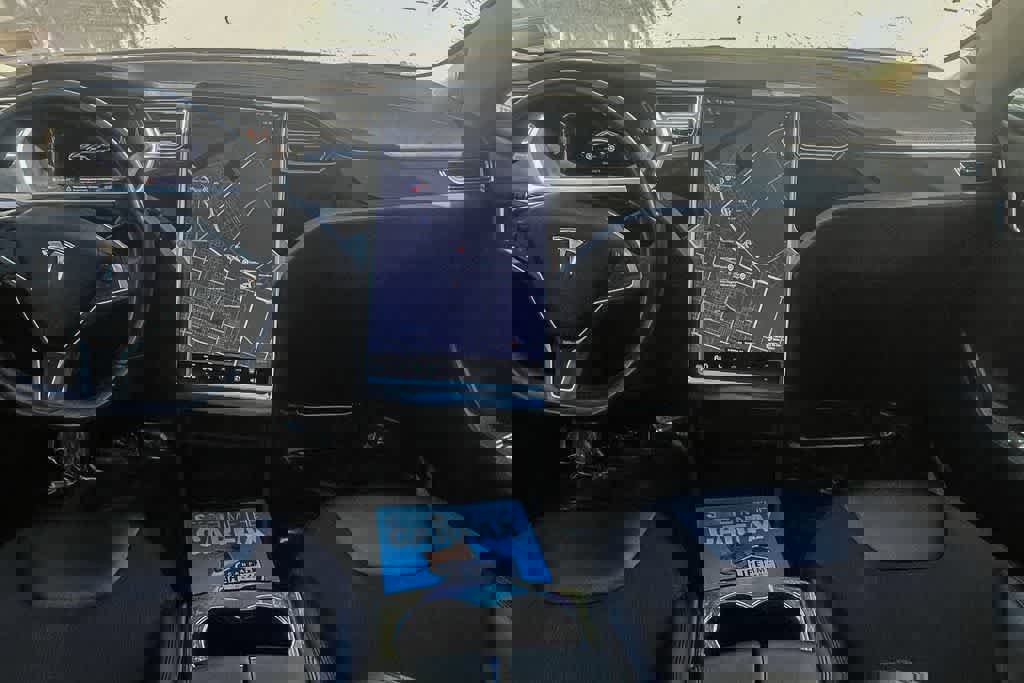 Used 2013 Tesla Model S image 11