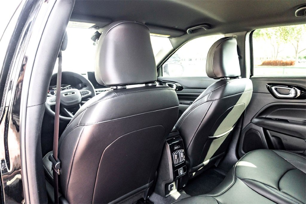 New 2026 Jeep Compass Limited image 19