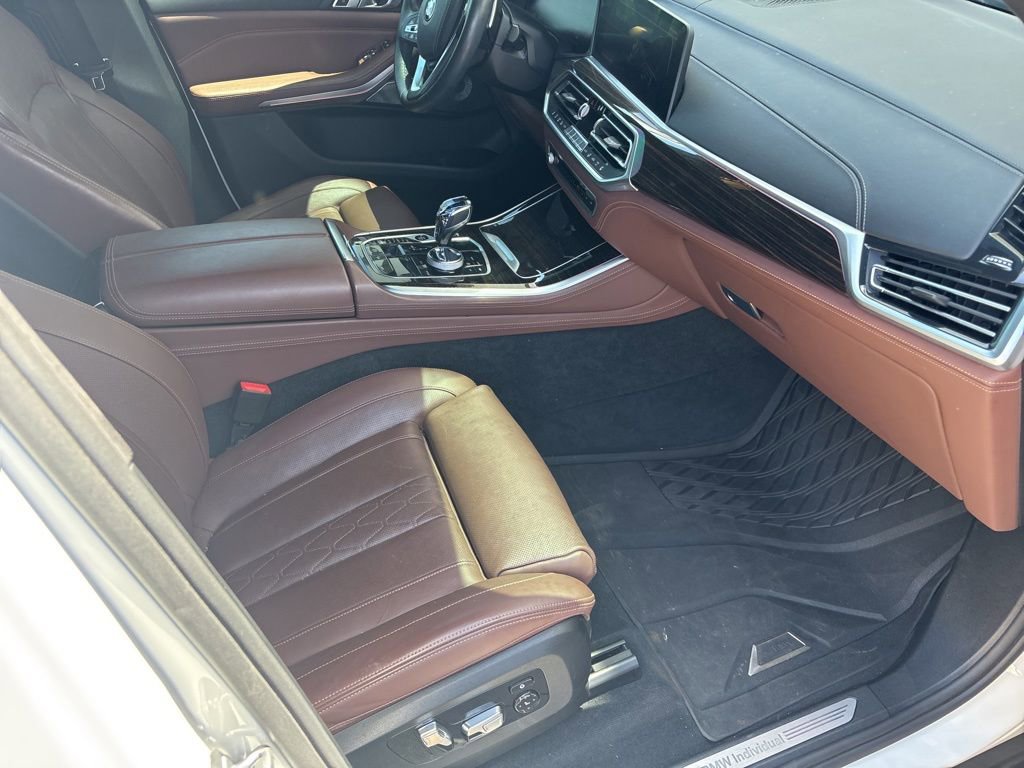 Used 2020 BMW X5 xDrive50i w/ Executive Package AWD/4WD image 10