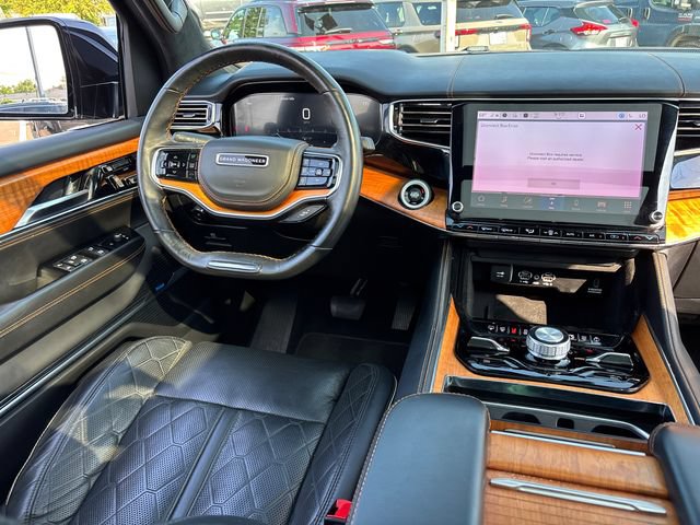 Used 2022 Jeep Grand Wagoneer Series III AWD/4WD image 12