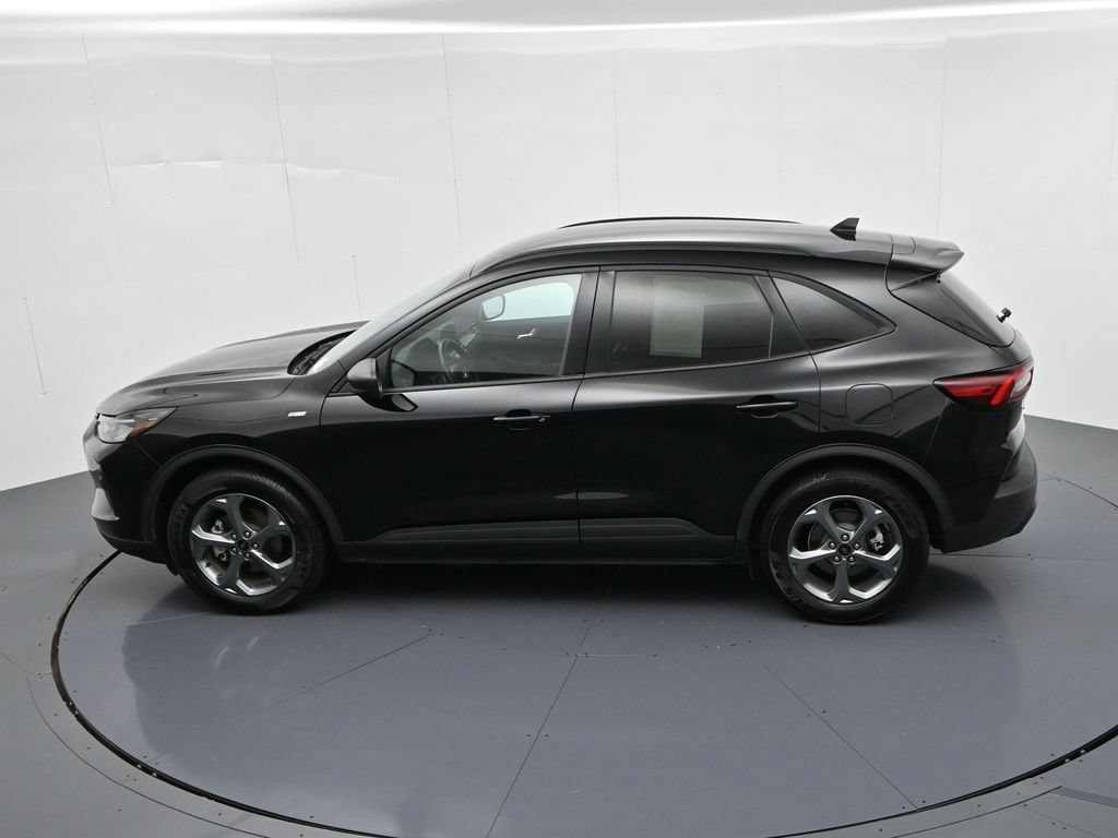 Certified 2025 Ford Escape ST-Line FWD image 21