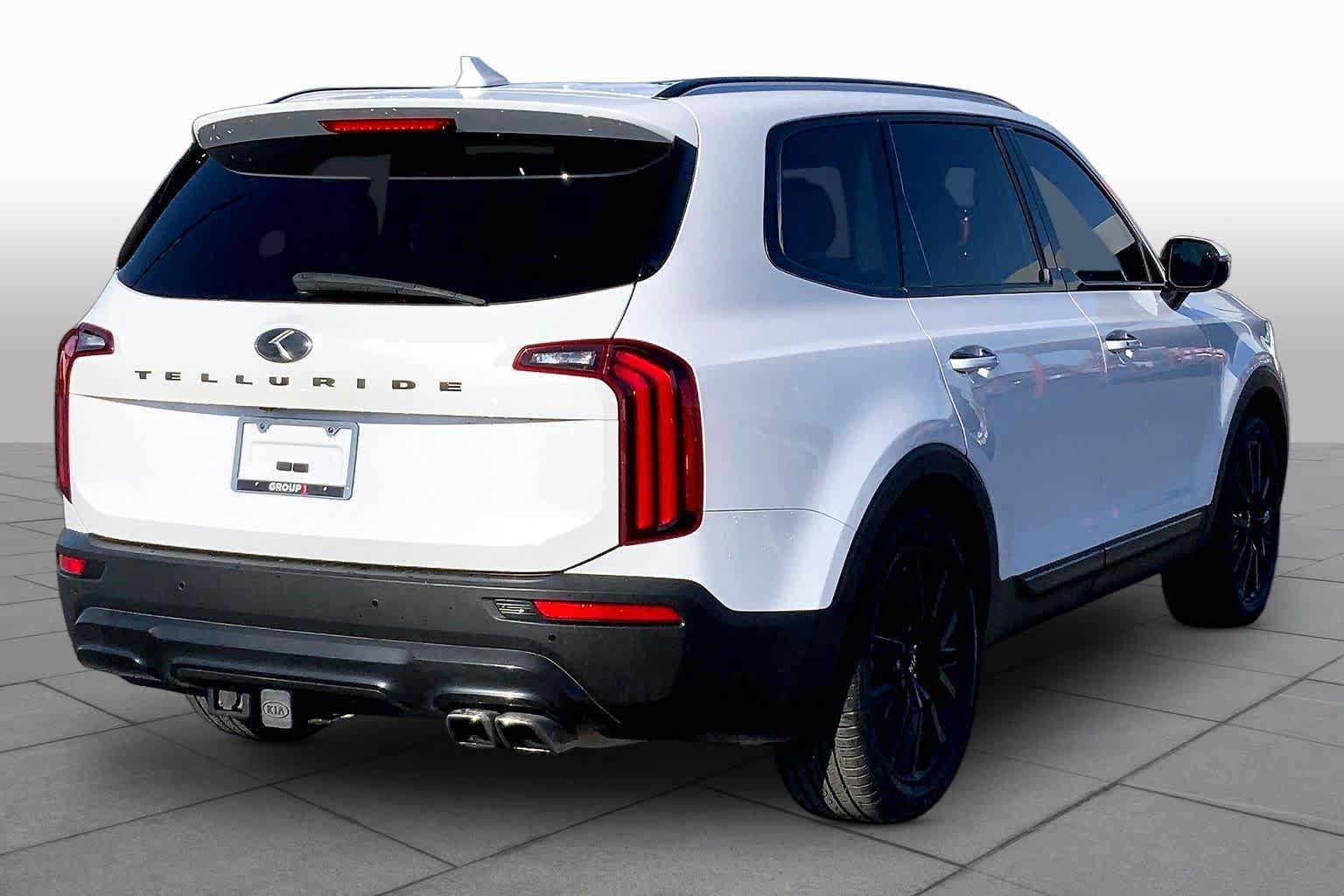 Used 2021 Kia Telluride SX w/ Towing Package FWD image 13